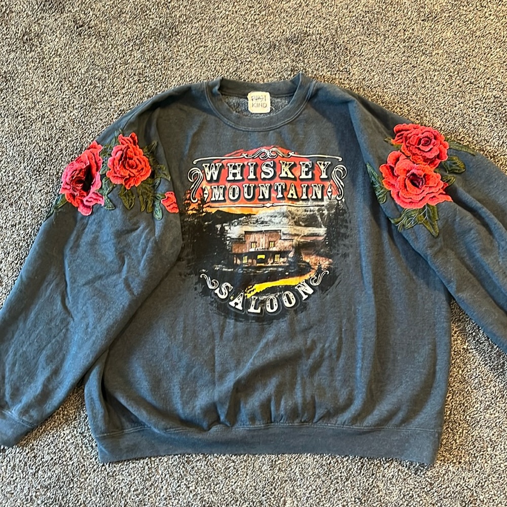 Furst of a Kind vintage one size fits all 3D rose embroidered crewneck